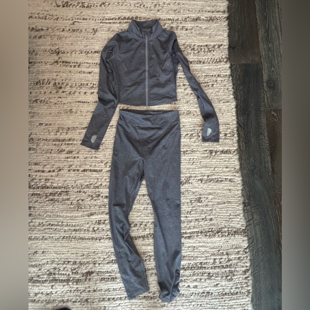 Bandier 2 piece set (full length pants and cropped quarter zip)